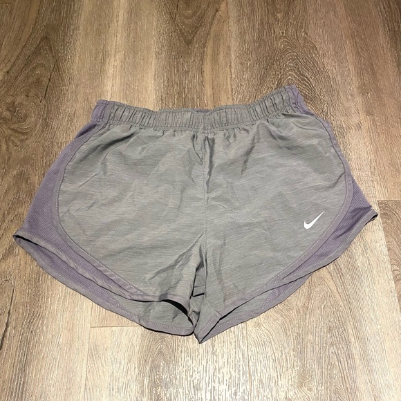 Nike DRI-FIT Tempo Running Shorts - Picture 2 of 10
